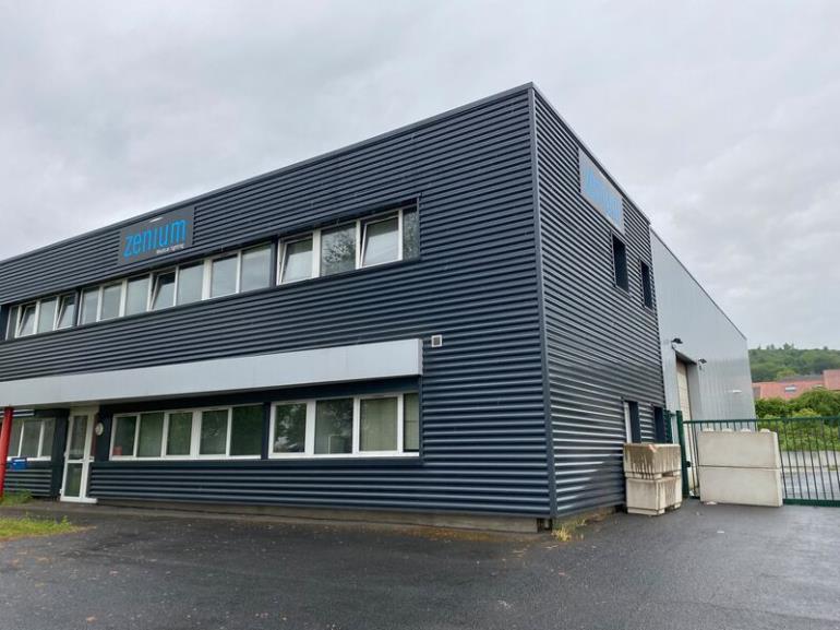 Un immeuble indépendant à usage d'activités à louer à Houdemont - 726m² -  ZAC des Egrez/Nancy Porte Sud - Proche axes autoroutiers 