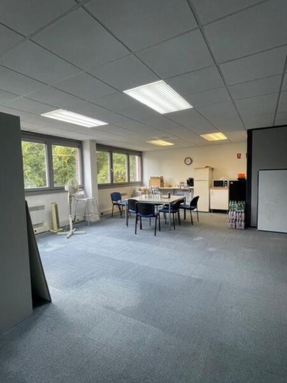 Photo de Bureaux à louer à Vandoeuvre-lès-Nancy - 266m² - Technopôle de Brabois - Proche axes autoroutiers  