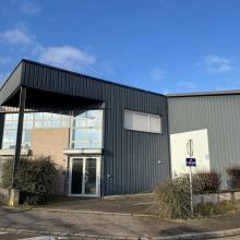 Des locaux d'activités à louer à Lunéville - 732m² - ZAE des Faïenceries - Proche axes départementaux   